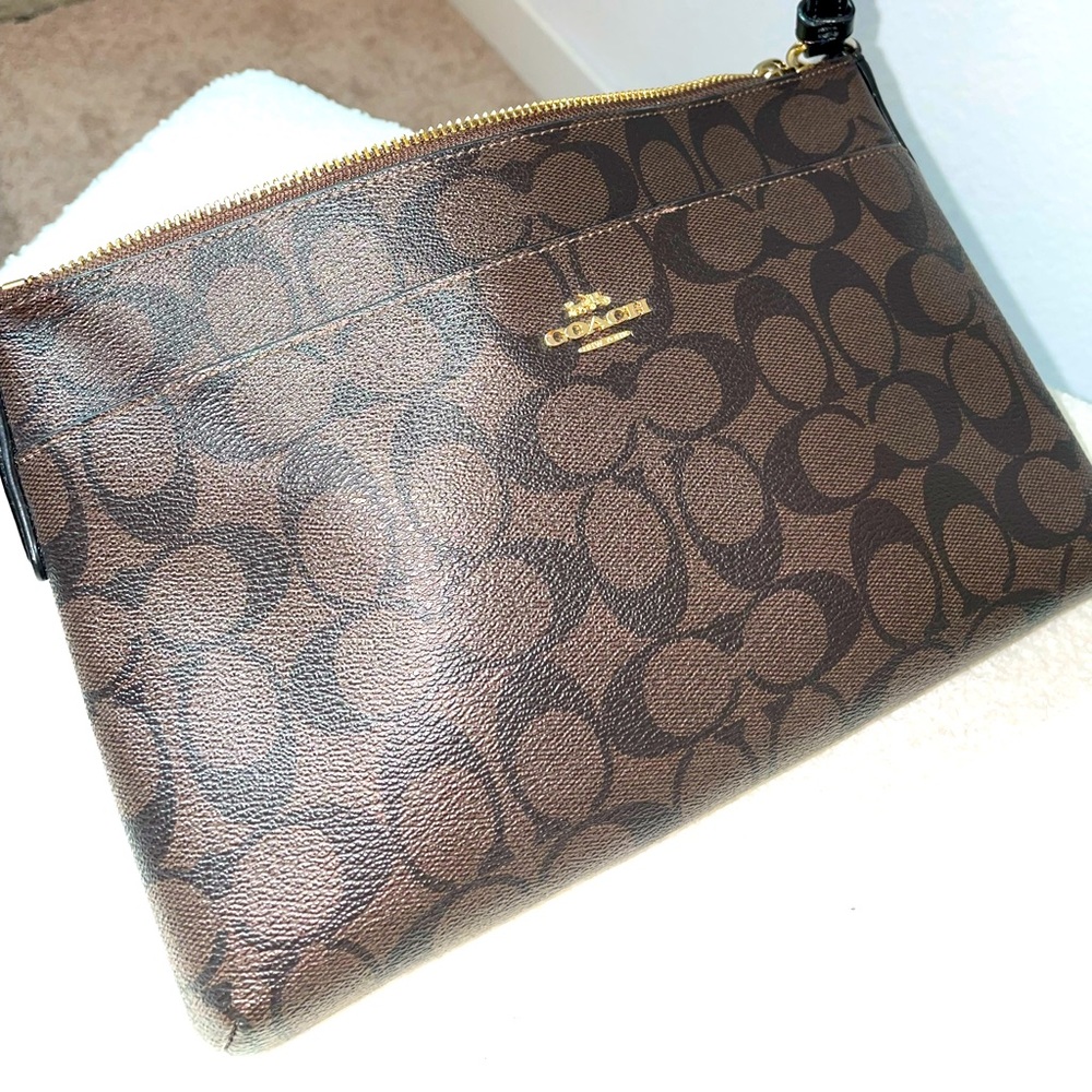Coach Crossbody in Blocked Signature Canvas